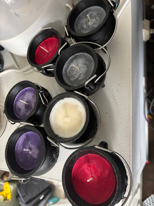 Mystery mini cauldrons!