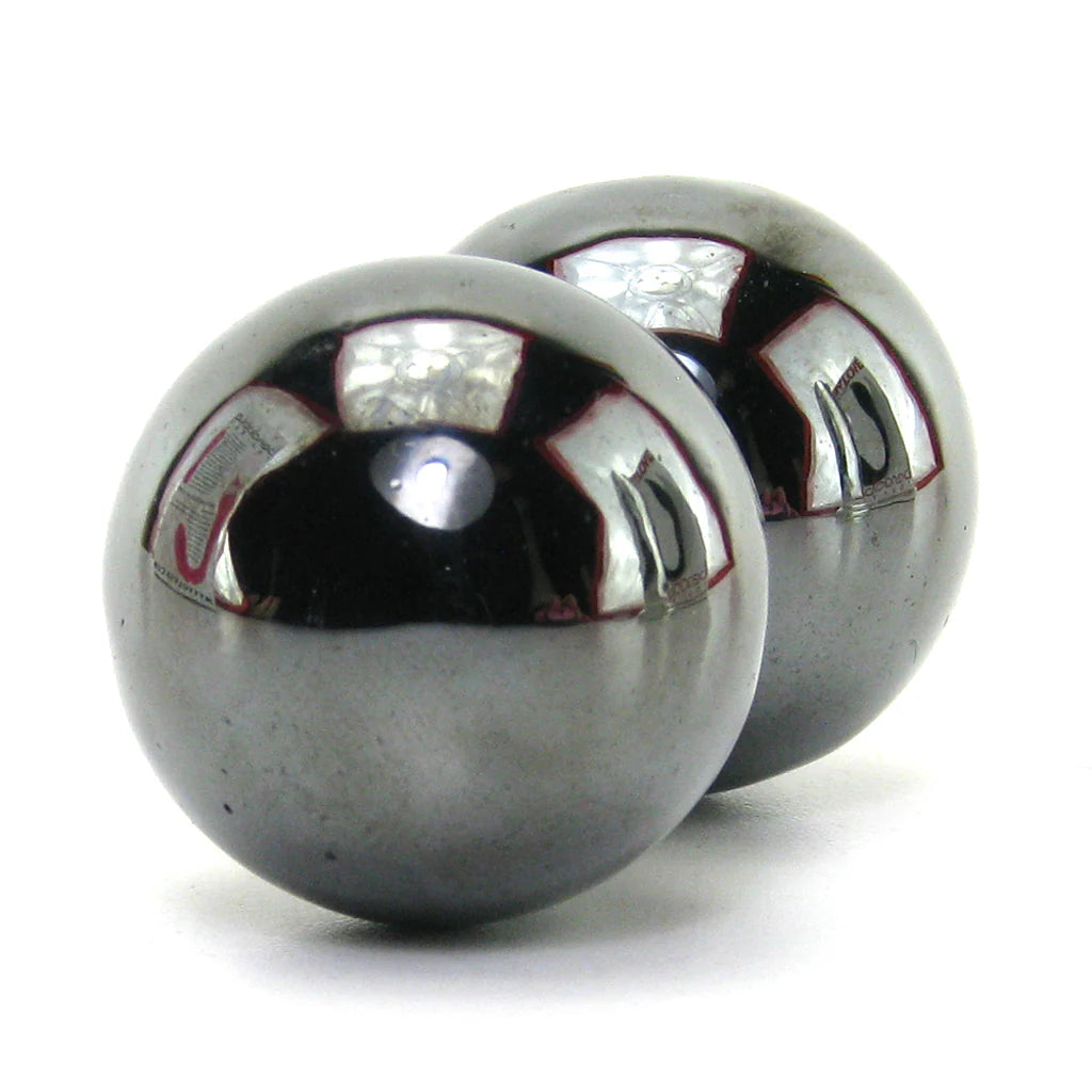 Nen-Wa Magnetic Hematite Balls in Black
Nasstoys